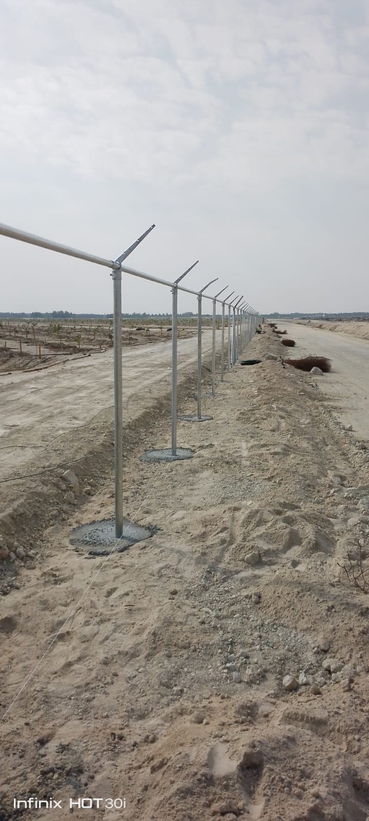 تركيب أعمدة سياج